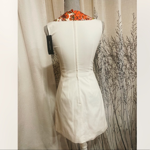 SEXY Dolce & Gabbana Fitted Off White Dress with Colourful Collar 🌷 - Picture 5 of 11